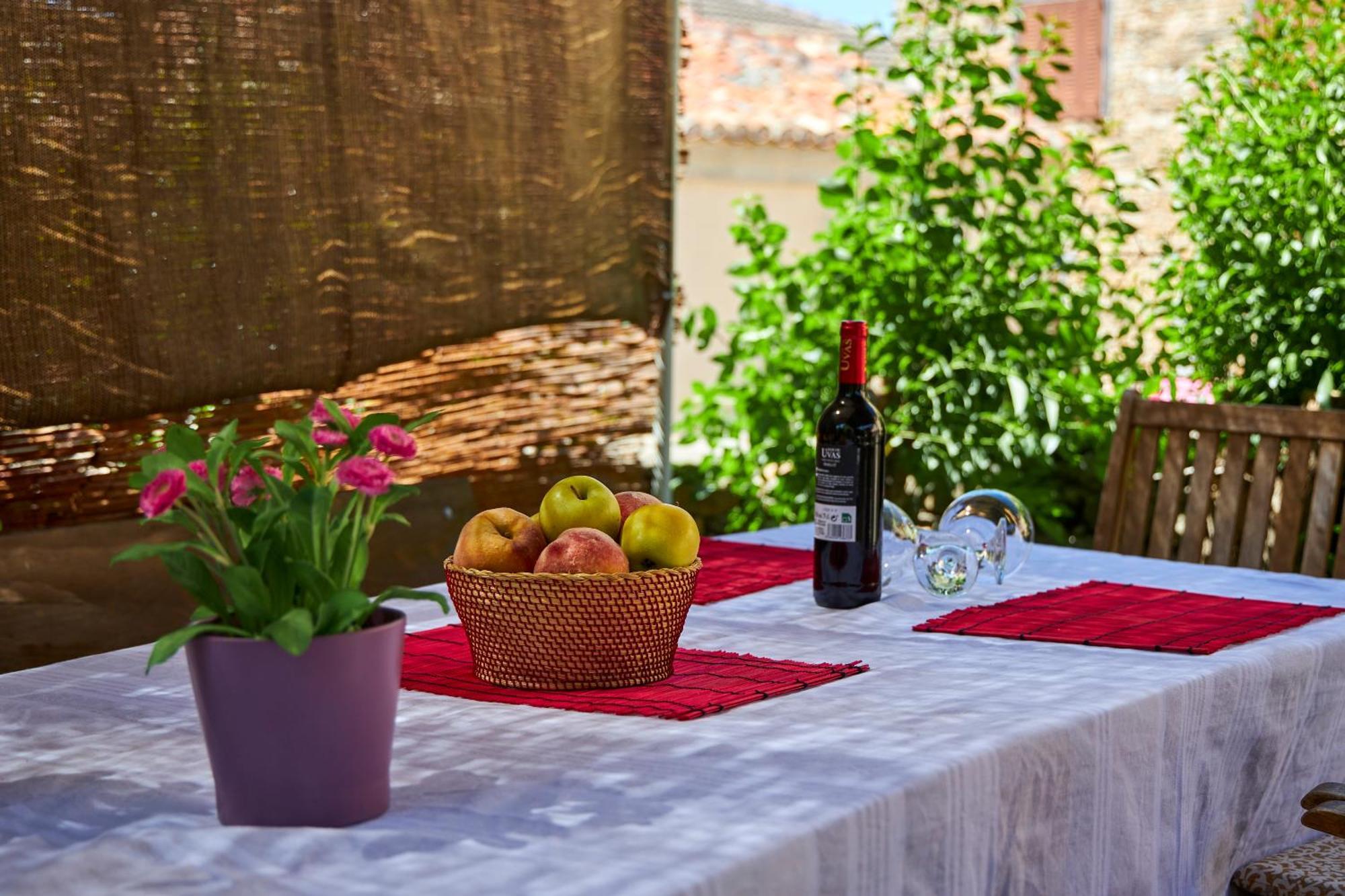 Alojamiento Rural Fuente del Arca  Pradena del Rincon Exterior foto
